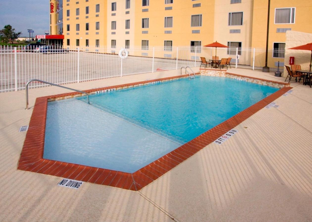 Red Roof Inn & Suites Beaumont Ngoại thất bức ảnh